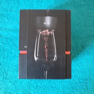 Wine Enthusiast Ullo Wine Purifier and Aerator.